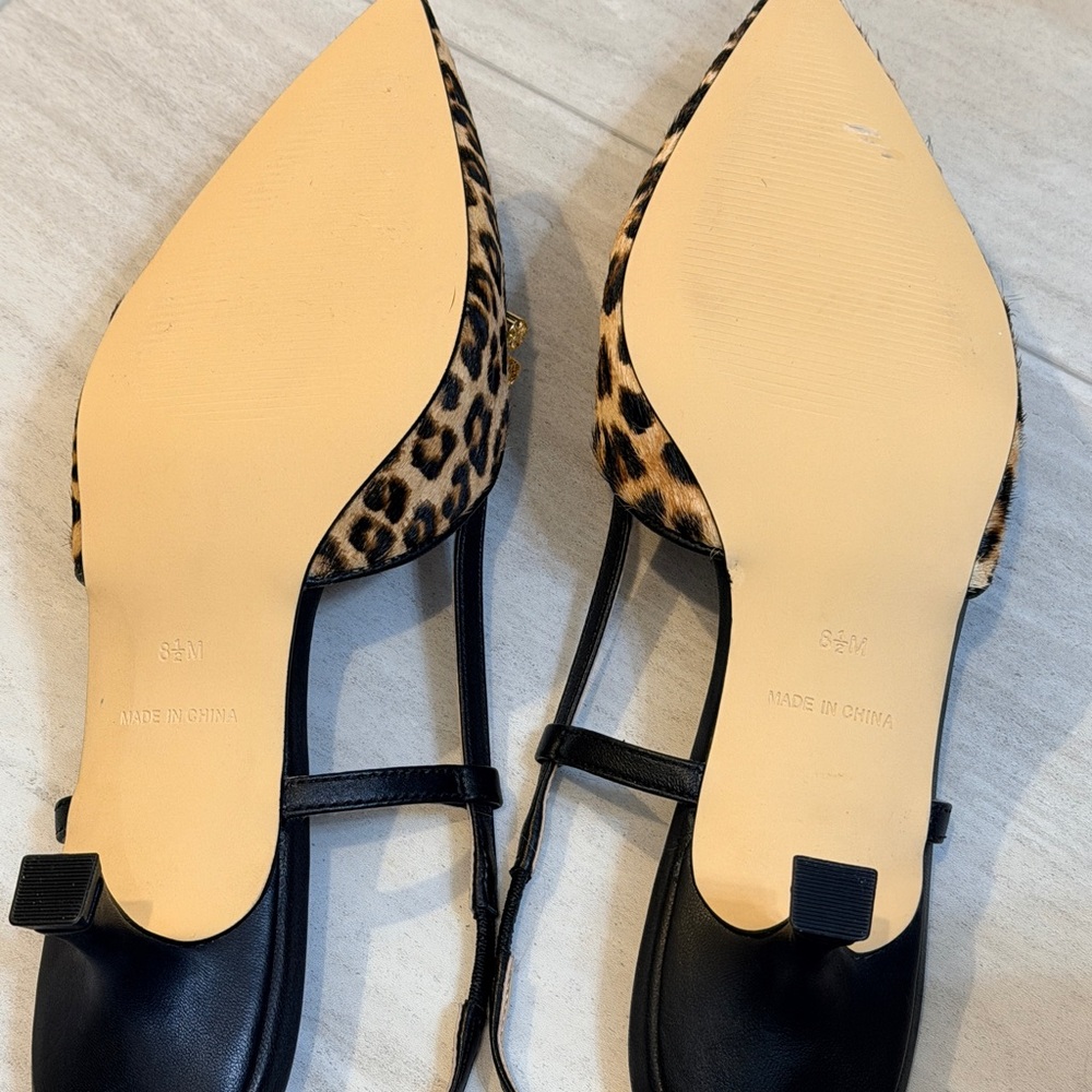 New with Box Lilly Pulitzer Leopard Print Kitten Heels with Gold Accents - Picture 4 of 7